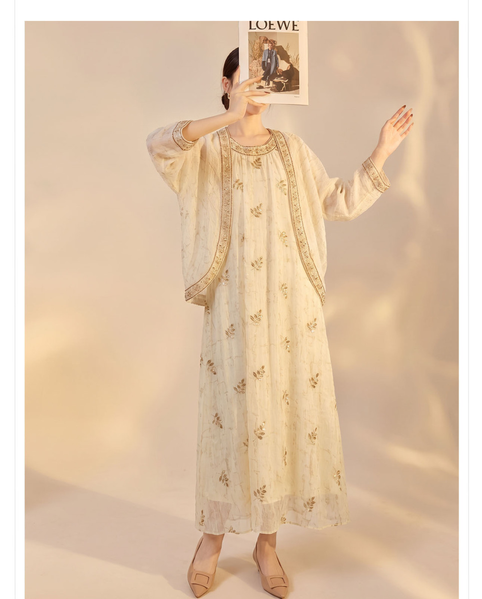 Set áo khoác cardigan thêu kèm đầm cổ yếm dài tay phối hoa — Áo khoác, Váy liền, Bộ