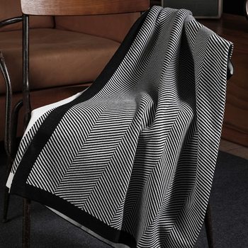 Cross-Border Knitted Light Luxury Aircraft First Class Aviation Blanket Air Conditioning Blanket Office Sofa Nap Blanket Cover Blanket Dropshipping