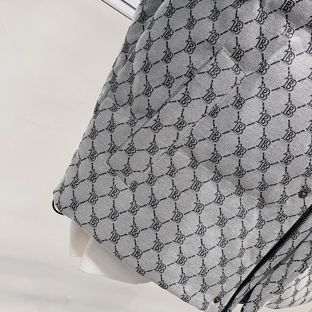 2025 Men's Stand-Up Collar Gray Jacquard down Jacket Stylish Design down Coat in Stock