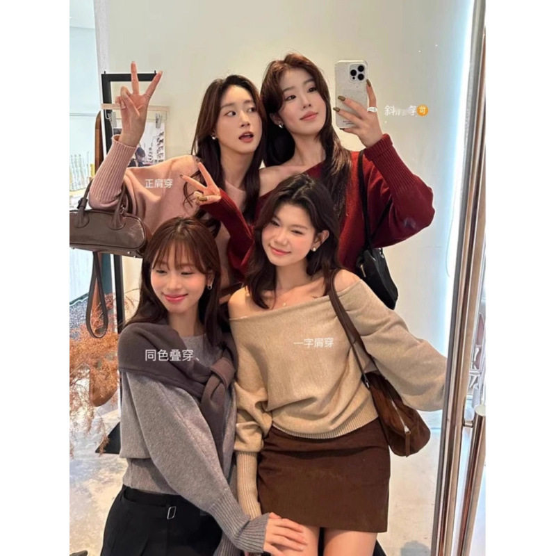 เสื้อถักแขนโคมไฟแบบเปิดไหล่สไตล์เกาหลี นุ่มนวล เหมาะสำหรับฤดูใบไม้ร่วงและฤดูหนาว ตัวโคร่ง พลัสไซส์ แบบเสื้อเบลาส์เปิดไหล่ข้างเดียว ส่งตรงจากโรงงานผู้ผลิต