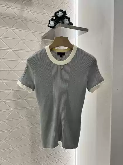 Nanyou Haute Couture 25 Spring and Summer New Product Small Fragrance Style Double C Contrast Color Elastic Slim Knitted Short-Sleeved Top Ready in Stock