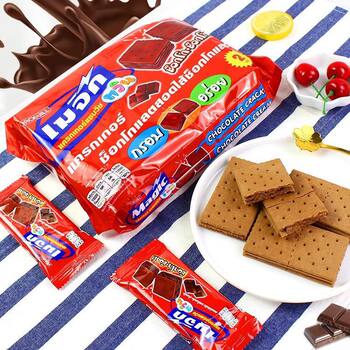 Thai imported food Zhenzhen butter chocolate flavor soda sandwich biscuits large bag Office Snacks