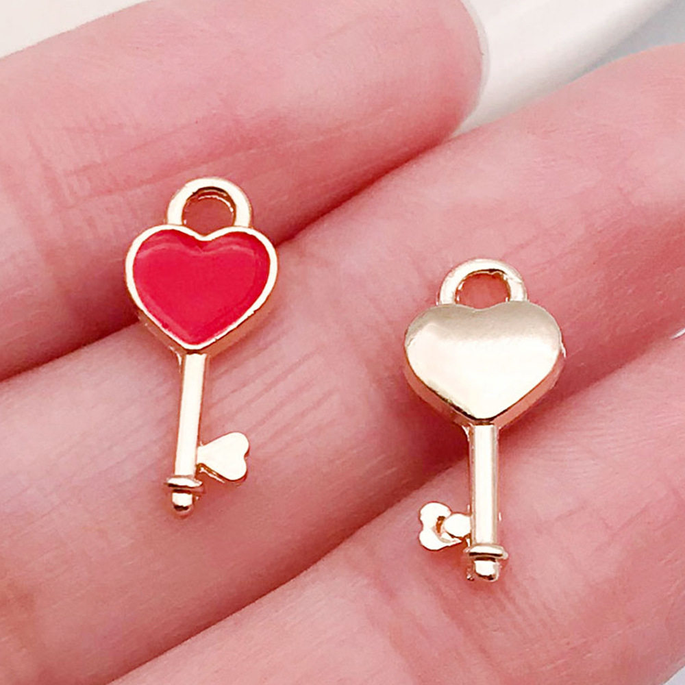 混50个红粉爱心桃心饰品配件 diy手链钥匙扣项链吊坠合金滴油挂件
