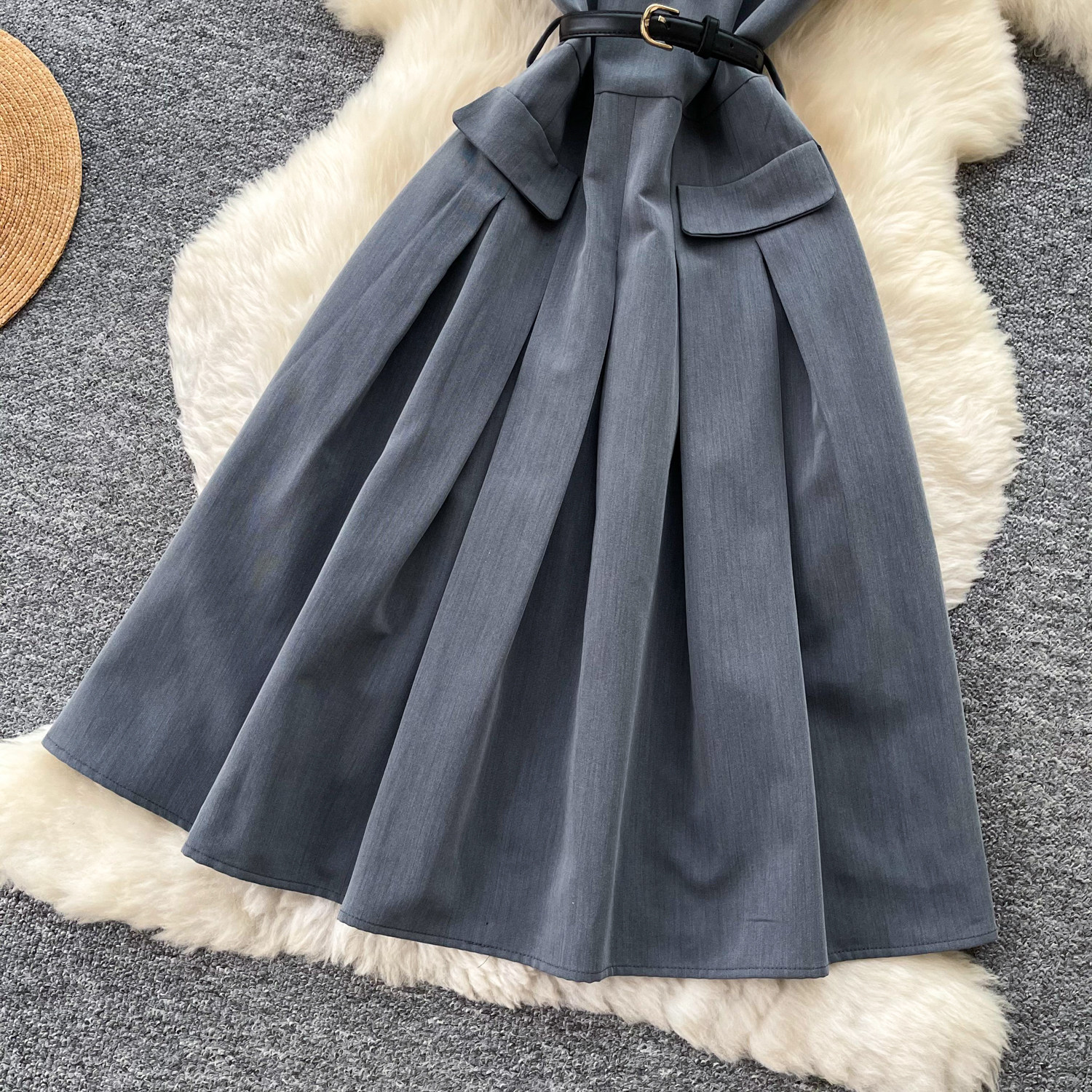 Sleeveless Pleated Dress Elegant Fit Waist Defining Summer Style Perfect for Office Wear Wholesale Available