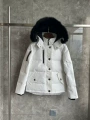 05 women's white black hair