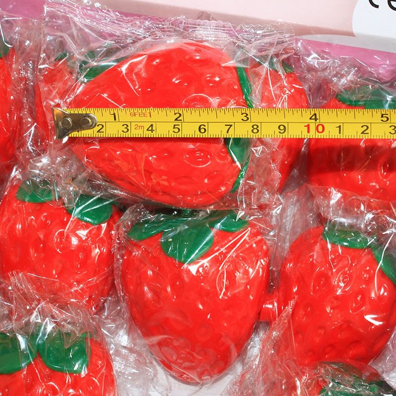 新草莓新款解压仿真草莓发泄球捏捏乐挤压回弹减压玩具夜市地摊玩