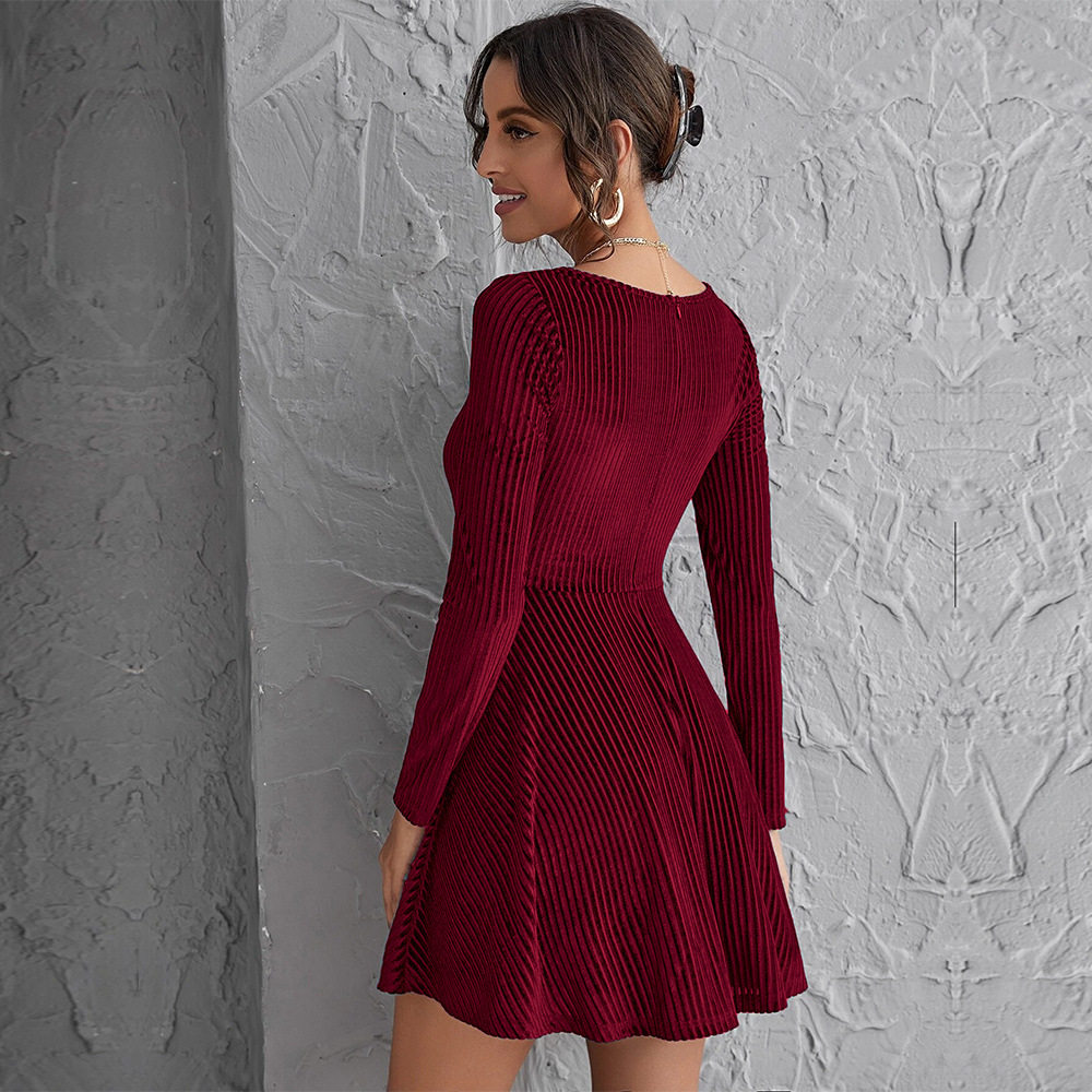 Womens Velvet Long Sleeve Dress Waist Defining Flared Hem Elegant Style Perfect for Parties and Events Wholesale
