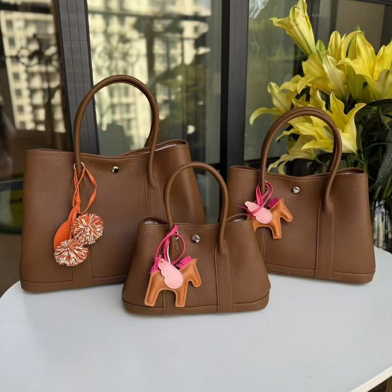 2026 New Model Top-Layer Cowhide Pebbled Leather 25cm 30cm 36cm Garden Bag Genuine Leather Handbag Versatile Crossbody Bag