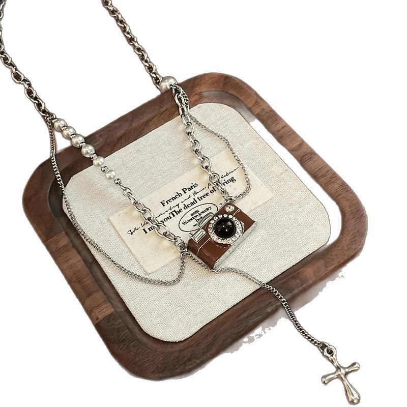 Vintage Brown Camera Pearl Necklace Women's Light Luxury Niche Design All-match Unique Distinctive Long Chain Woolen Chain Accessories