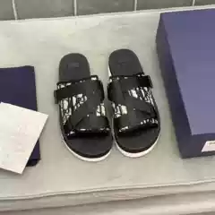 New Summer Men's Slippers, Comfortable for Outdoor Wear, Beach Fashion, Trendy Printed Fabric, Breathable, Non-Slip, Cool Slippers