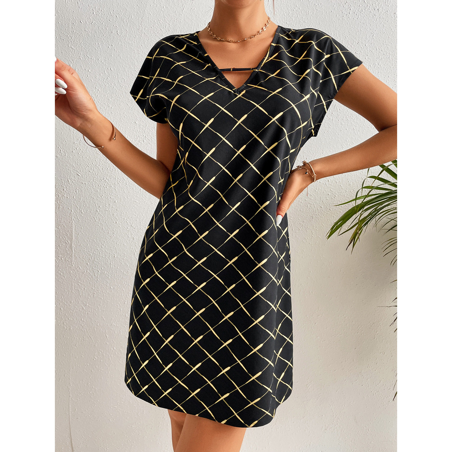 Casual Vacation Dress Waist Defining Slim Fit Elegant Style Perfect for Summer Outings Wholesale Available