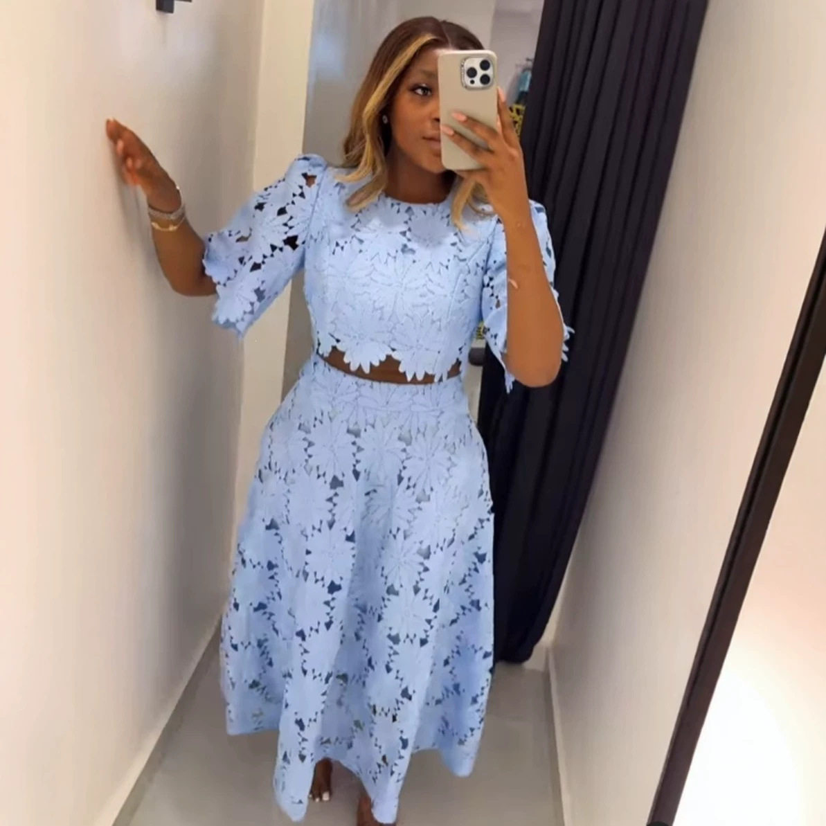 French Design Hollow Out Top and Casual Set Womens Two Piece Outfit Stylish and Comfortable for Everyday Wear