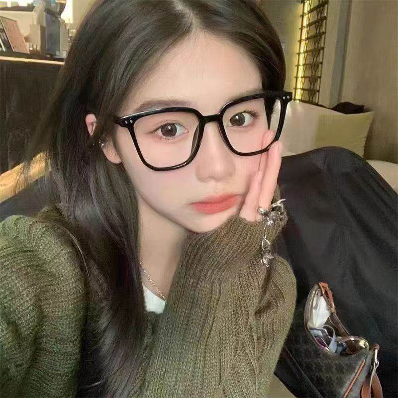 Street Style Korean Ultra-Light Versatile Glasses Frame Myopia Black Frame Flat Glasses for Women Without Makeup Oval Frame Men's Anti-Blue Light Glasses