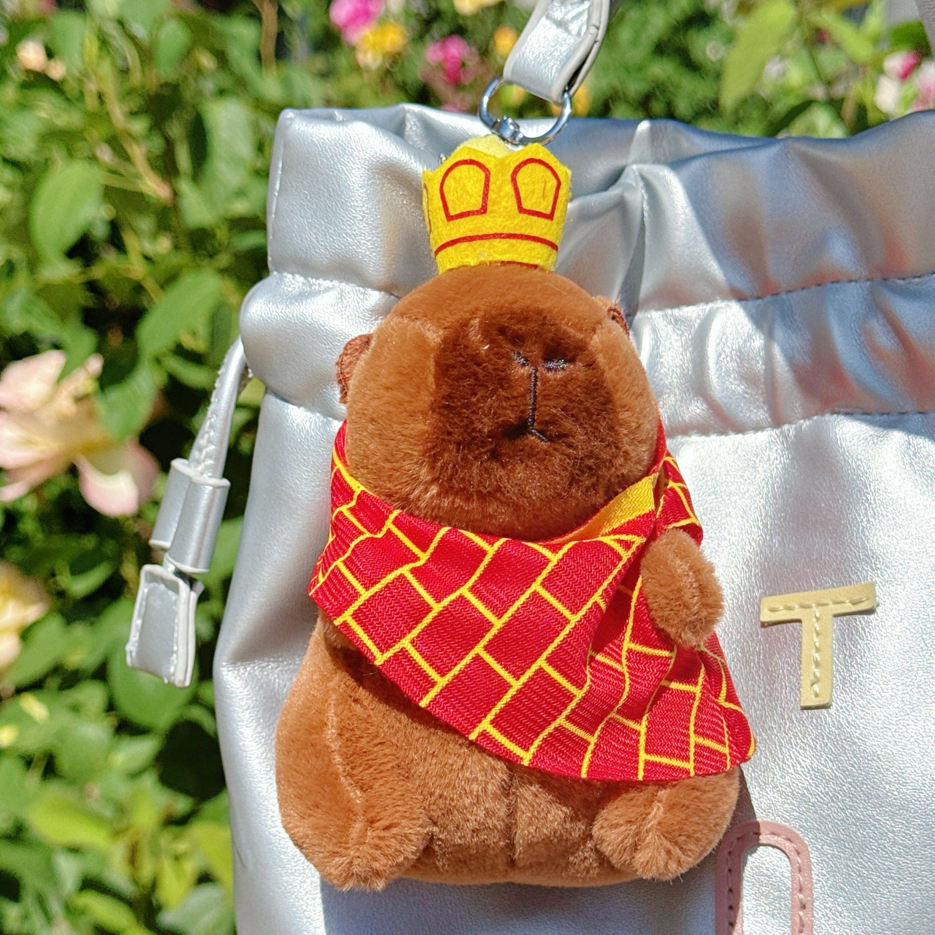 可爱卡皮巴拉公仔水豚鼠毛绒玩具玩偶钥匙扣书包挂件抓机娃娃批发