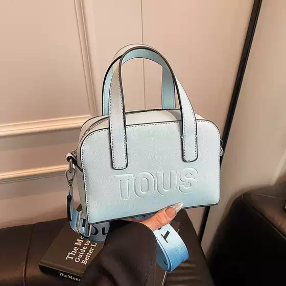 2025 Cross-Border New Bowling Bag Women's Crossbody Bag Versatile Commuting Large Capacity Pillow Bag Portable Boston Bag