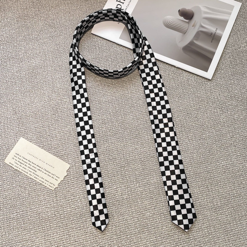 白黒コントラストの小さなチェック柄ネクタイ - 約148cm