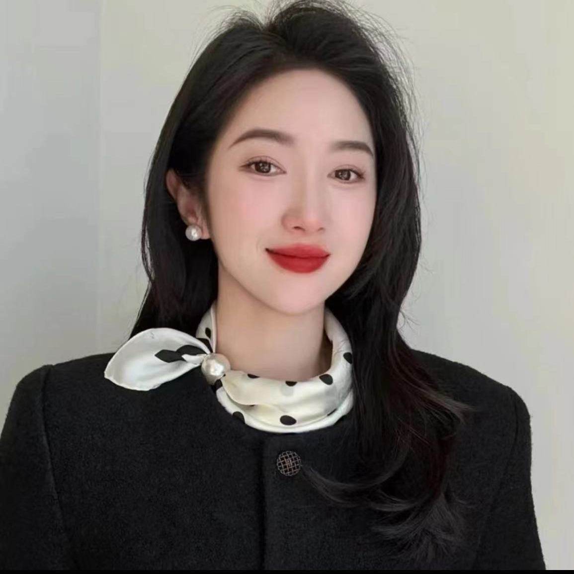 New Magnetic Buckle Pearl Silk Scarf Necklace Women's Summer Thin Clavicle Chain French Retro Small Scarf Decorative Scarf