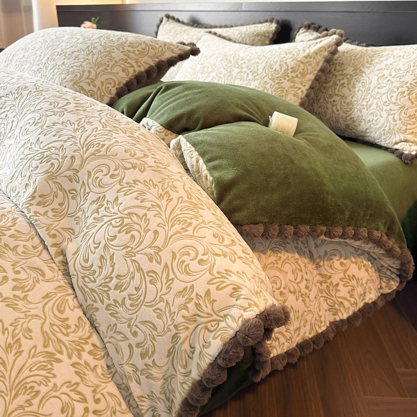 Class a Rabbit Fur Ball Milk Velvet Thickened Four-Piece Bedding Set for Winter, Carved Coral Velvet Bed Sheet and Duvet Cover Three-Piece Set