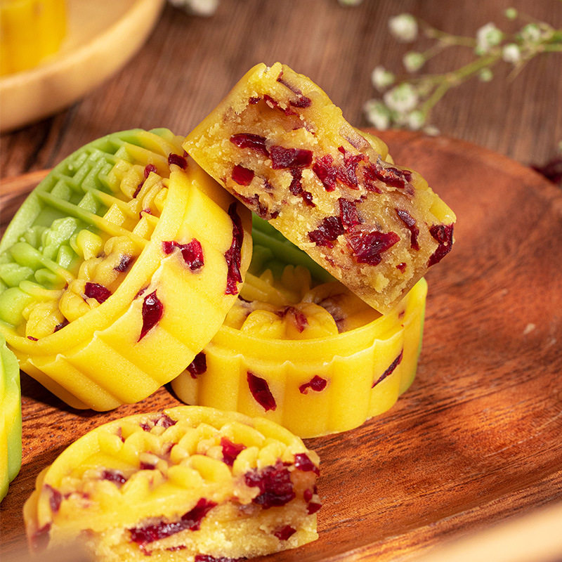 Smoothie green bean cake cranberry flavor chestnut cake snack snack snack leisure food