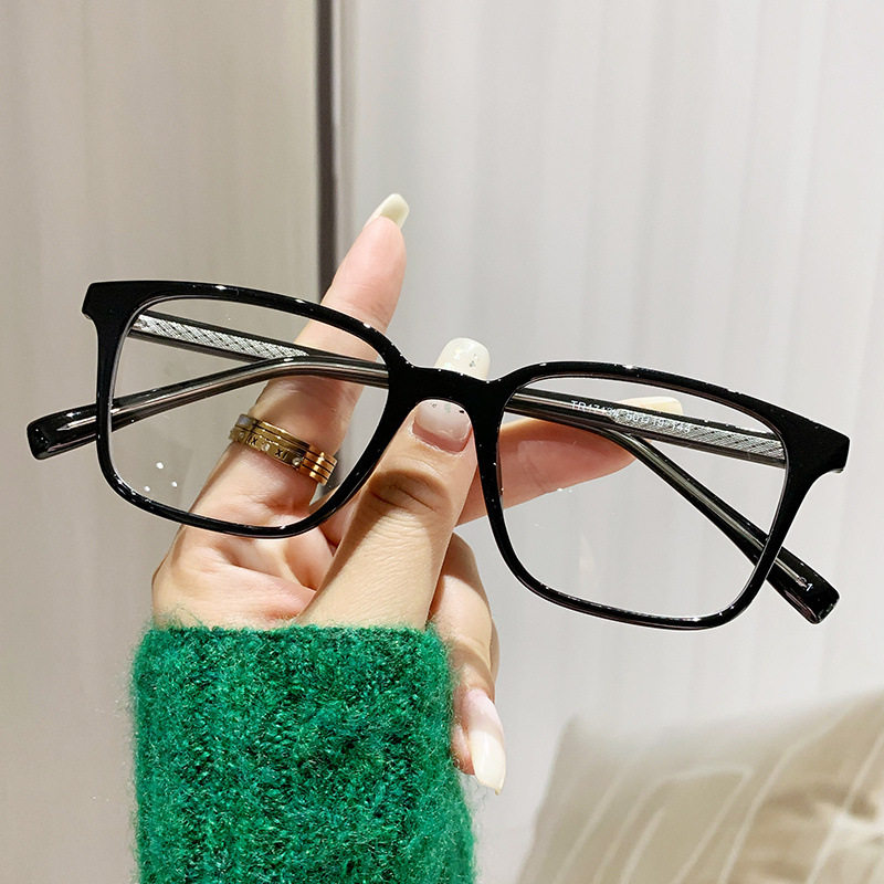 New Tr90 Frames Anti-Blue Light Flat Glasses for Men and Women Trendy K-Style Myopia Frame Glasses 17134