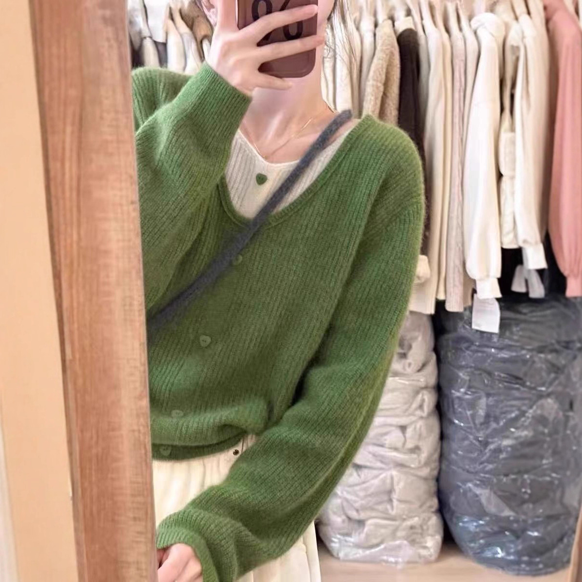 ในปีนี้สไตล์อ่อนโยนยอดนิยมการจับคู่สีปลอมสองชิ้นเสื้อกันหนาว...