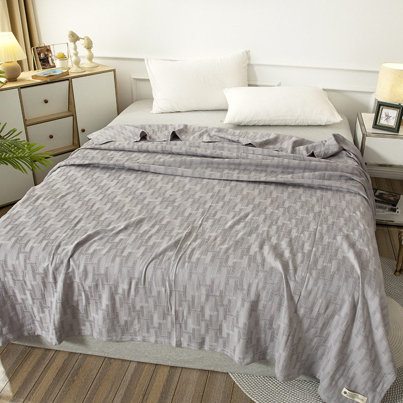 Class A cotton jacquard multifunctional thread blanket spring and autumn lunch break cotton towel blanket sheets summer cool quilt factory wholesale