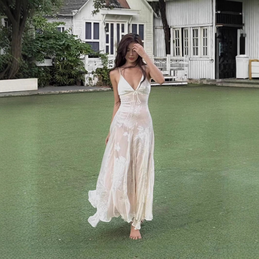 (Mới) Mã B0315 Giá 1910K: Áo Hai Dây Nữ Dotdan Hàng Mùa Hè Thêu Họa Tiết Hoa Hai Dây Hở Vai Thời Trang Nữ Chất Liệu Ren G05 Sản Phẩm Mới, (Miễn Phí Vận Chuyển Toàn Quốc).