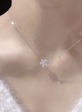 蝴蝶花朵项链女生温柔少女感流苏雪花锁骨链钛钢夏天小吊带劲链