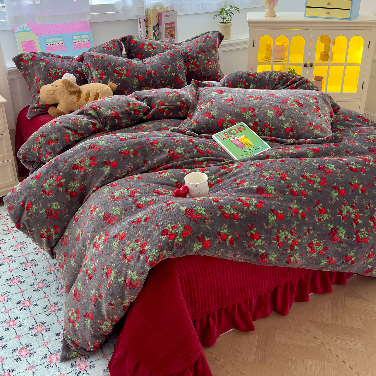 2025 New Autumn and Winter Thickeneded Skin-Friendly and Comfortable Milk Velvet Lace Bed Cover Four-Piece Warm Velvet Set