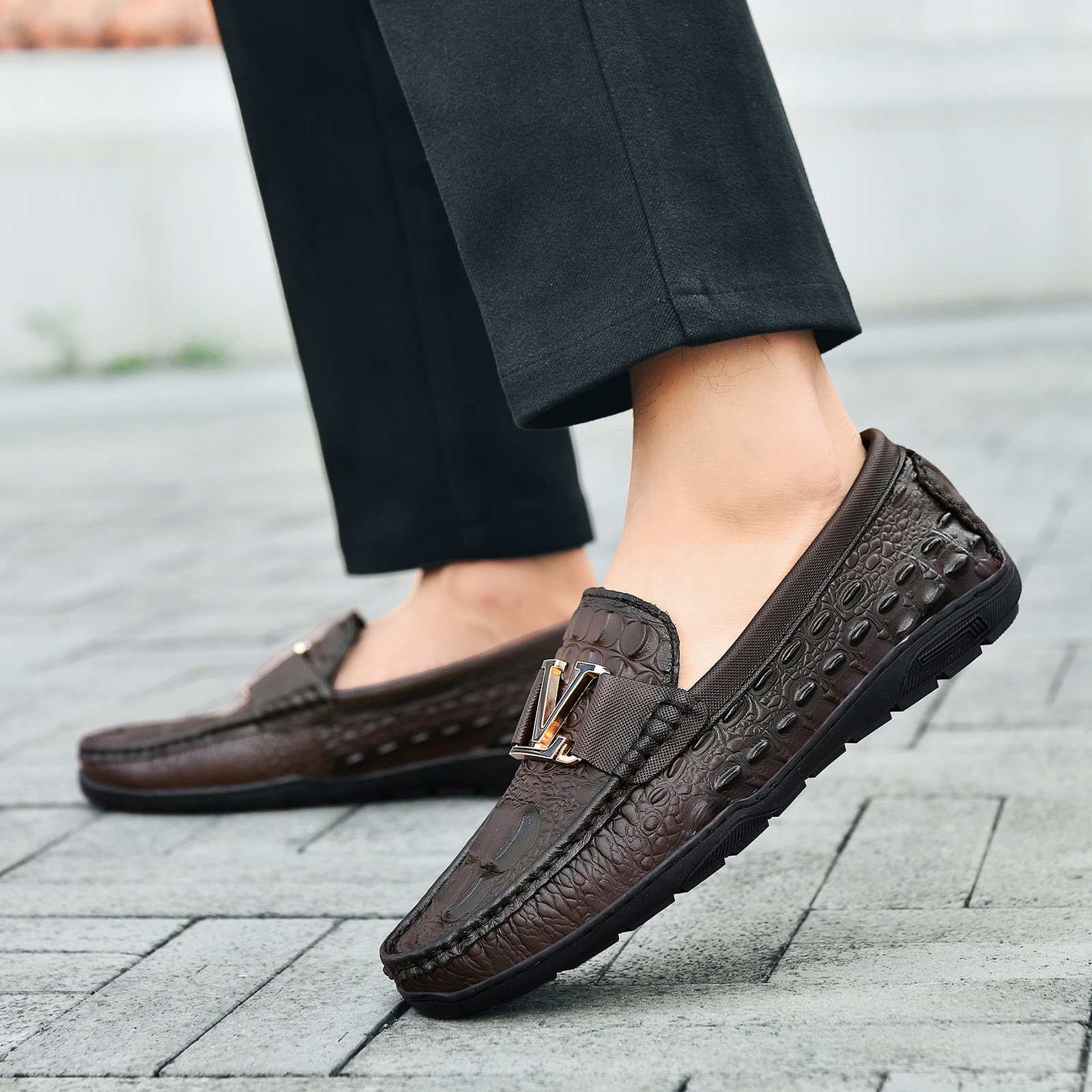 Giày Da Nam Chất Liệu Da Bò