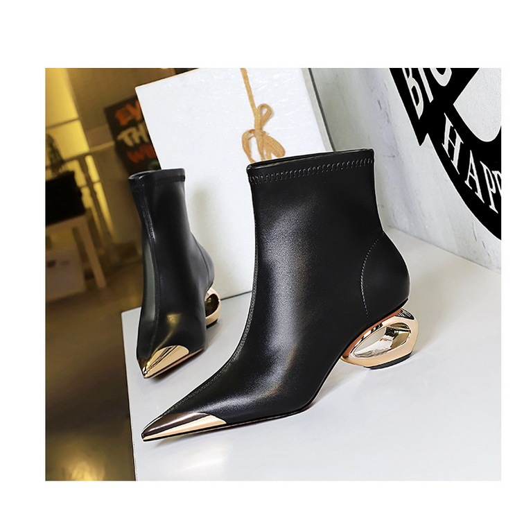 Boot nữ cổ thấp mũi nhọn gót kim loại rỗng phong cách dự tiệc — Màu bạc, Màu vàng