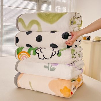 Milk Velvet Blanket Air Conditioning Blanket Thickeneded Warm Blanket Office Nap Snowflake Velvet Blanket Pillowcase Sofa Cover Blanket Quilt
