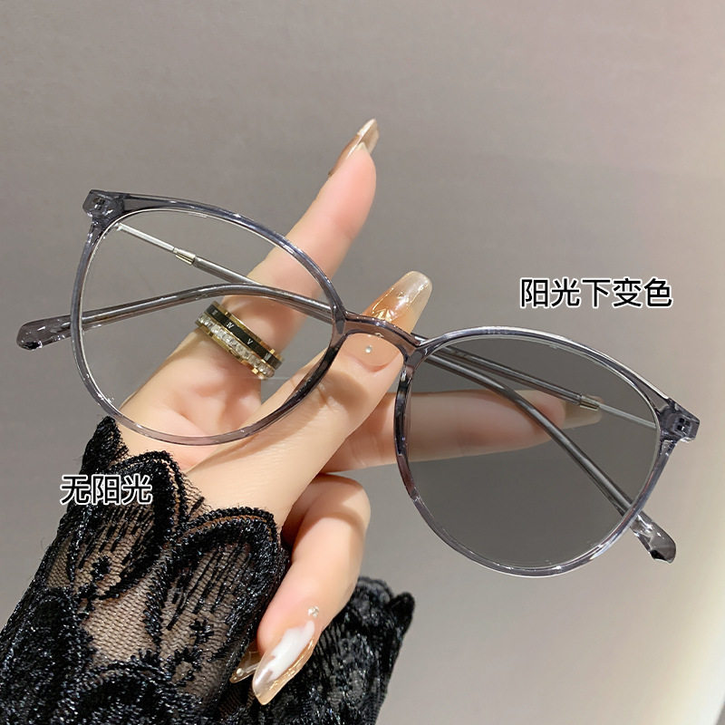 Photosensitive color-changing fashion retro glasses frame cross-border Europe and the United States minimal wind glasses student campus anti-blue light myopia glasses