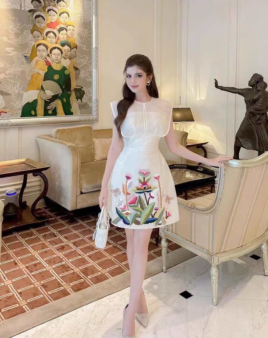Đầm maxi nữ thắt eo họa tiết thêu hoa tay raglan — Trắng chi tiết 6