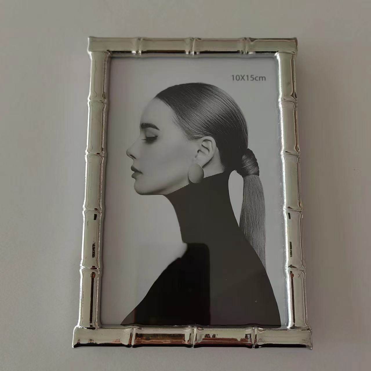 Manufacturer's Source: Fashionable European-Style Metal Photo Frame 6inch 7inch 10inch Bamboo-Patterned Tabletop High-End Artistic Decoration