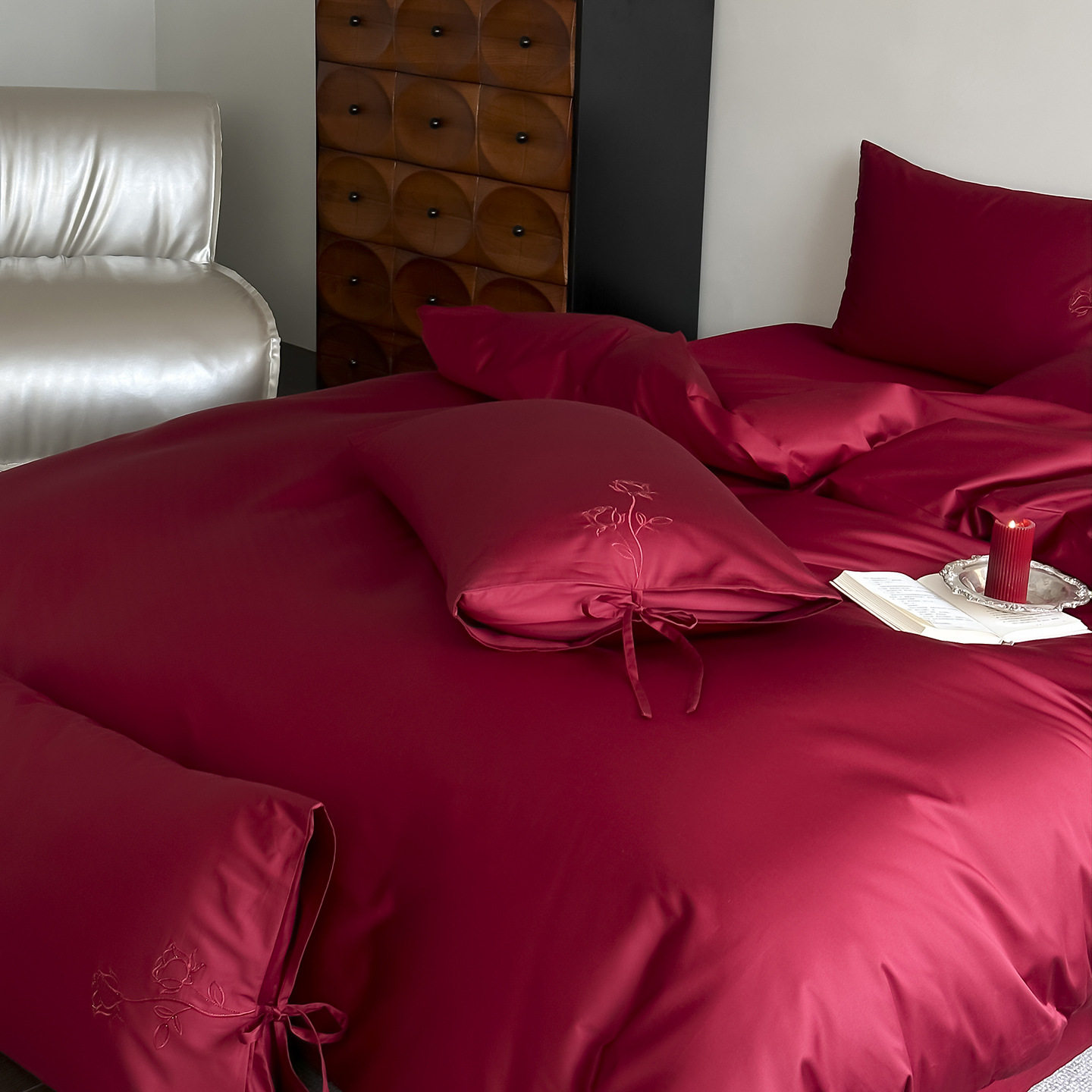 100-Count Bright Red Wedding Cotton Four-Piece Set for Wedding Celebrations Pure Cotton Long-Staple Cotton Quilt Cover Bed Sheetss and Fitted Bed Sheetss