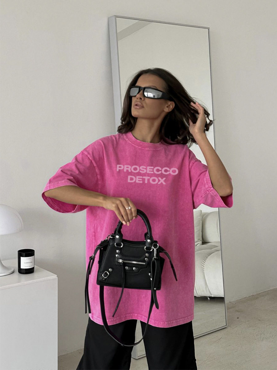 Loose Fit Graphic Print T Shirt for Women Summer Style Vintage Wash Design Casual Wear Wholesale Available