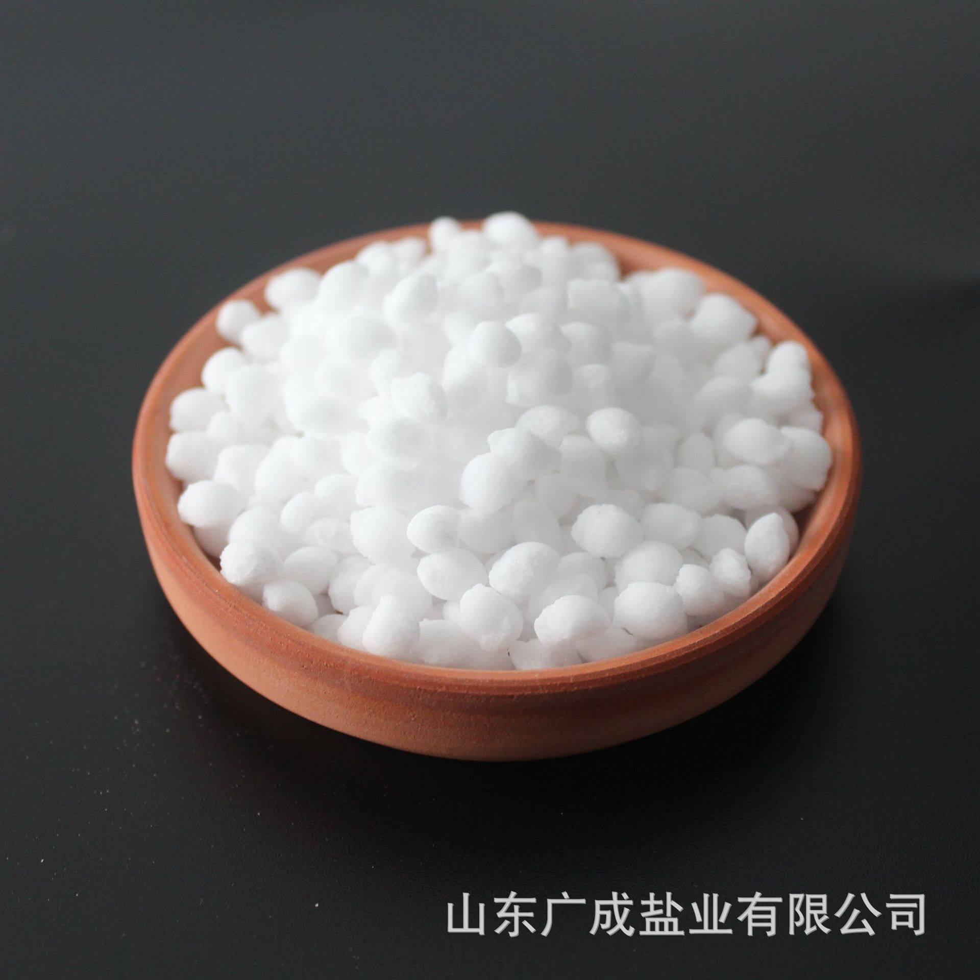 Customized Soft Water Salt Balls, Water Softening Salt, Household and Commercial Water Softener Salt, Descaling and Regeneration Agent Wholesale
