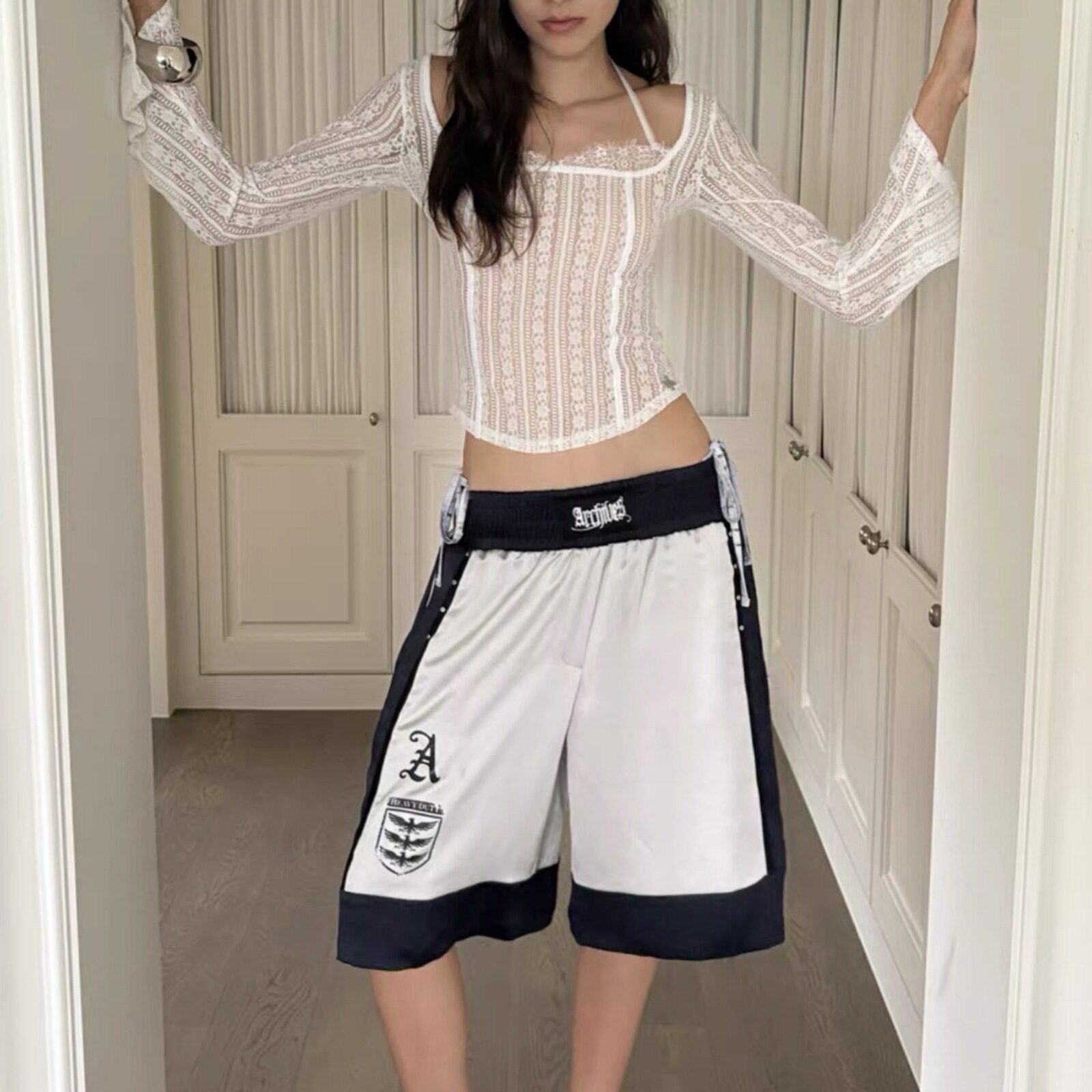 Casual Long Sleeve Crop Top Fashionable Minimalist Versatile Design Autumn Womens Apparel Wholesale Available