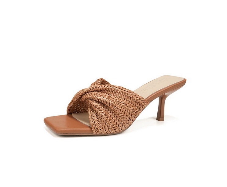 Sandal cao gót nữ mũi vuông quai mảnh đan chéo phong cách thanh lịch — Màu trắng nhạt, nâu sẫm, quần kaki