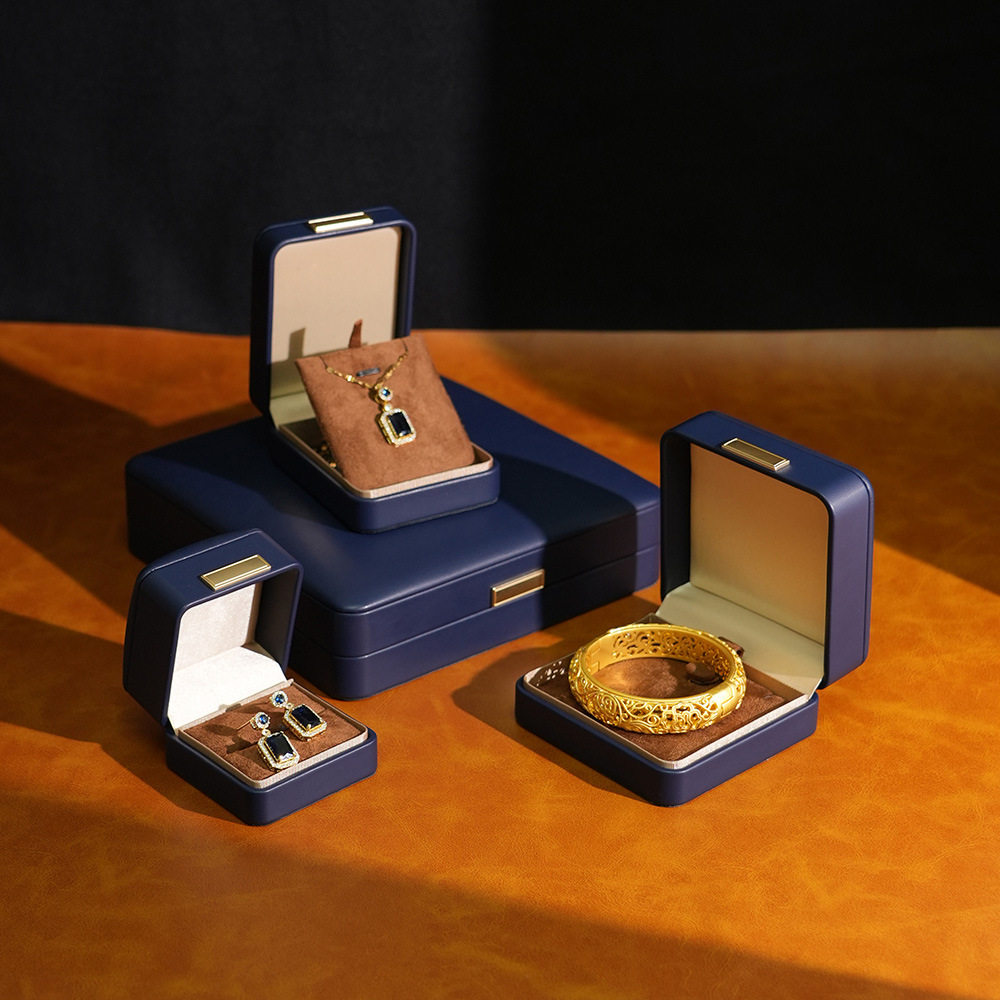 Gold Label Pu Leather Jewelry Packaging Box Proposal Ring Box Gold Necklace Box Jewelry Packaging Box Source Factory Wholesale