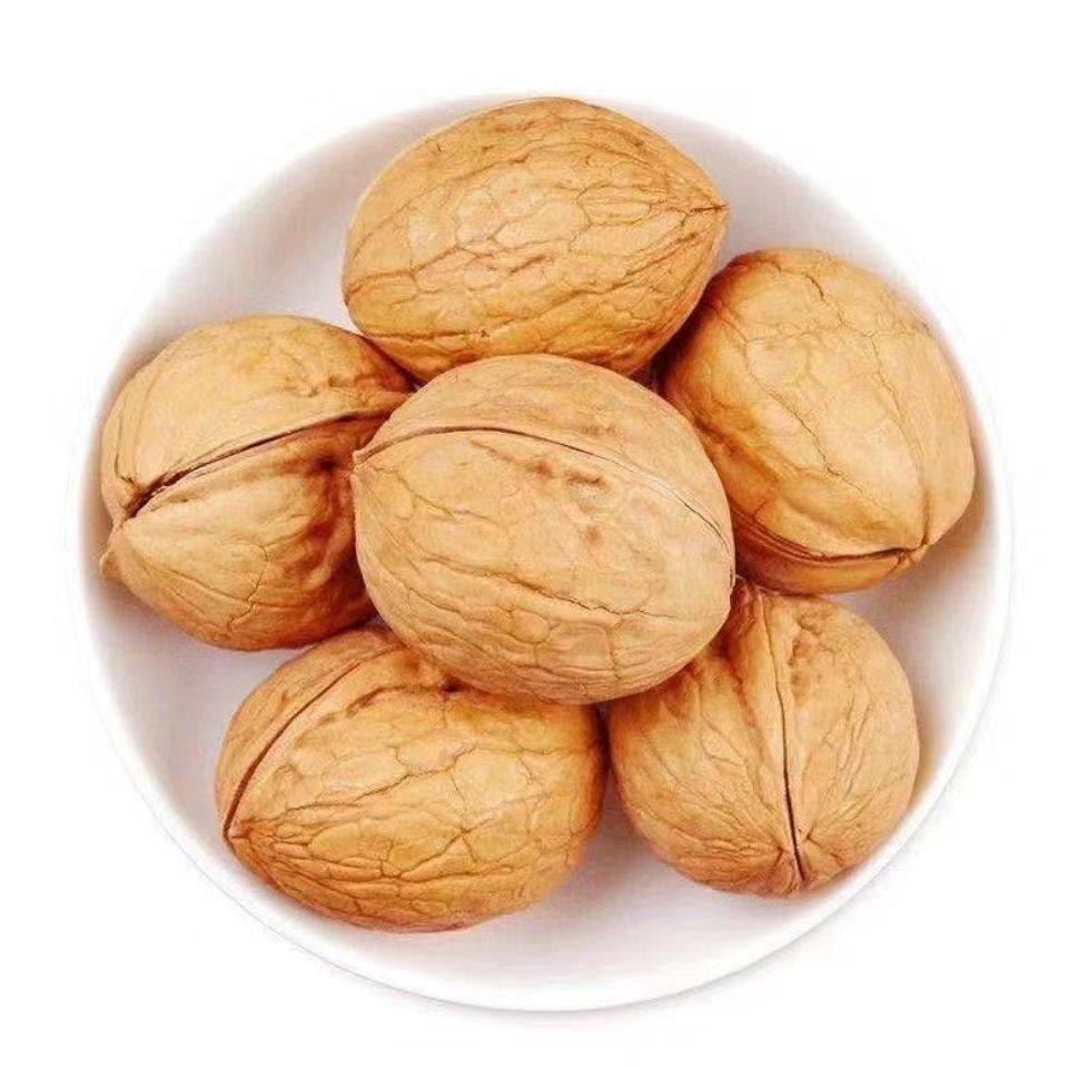 Paper-Skinned Walnuts from Xinjiang 500g, New Walnuts That Open Easily with Hand Pressure, Thin-Skinned Walnuts for Snacks