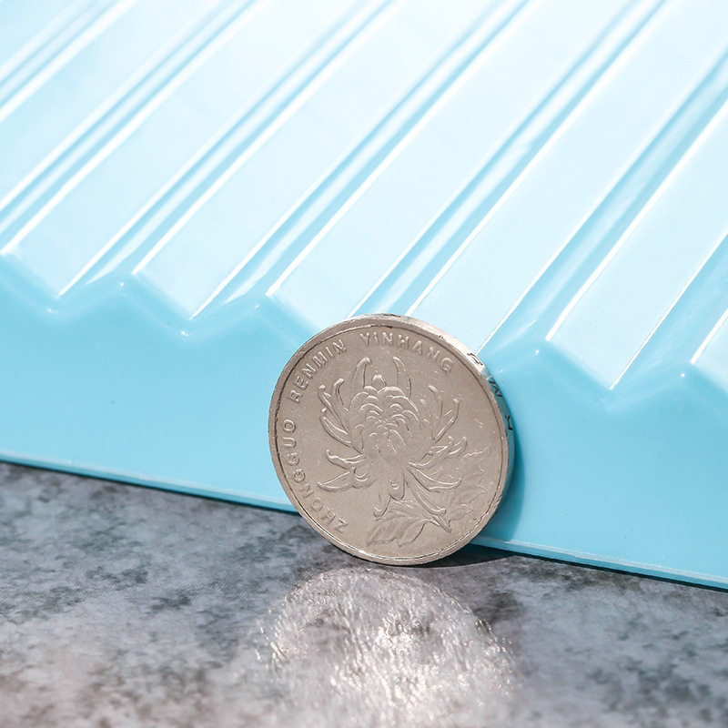 Washing Board Hot Sale Large Durable Thickened Non-Slip Washing Board Household Old Style Student Washing Board with Soap Slot