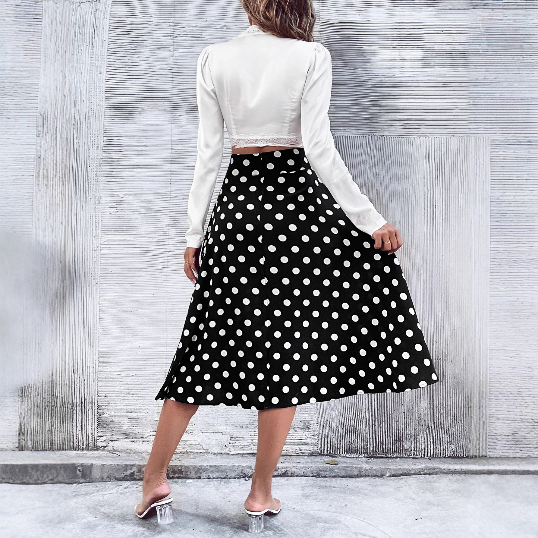Elegant Long A Line Skirt for Women Ribbed Texture Slim Fit Sophisticated Style Perfect for Formal Occasions