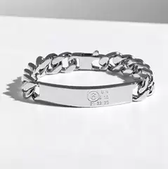 Pyc 22Ss Digital Logo Nameplate Bracelet with Letter Engraving, Cuban Chain, Versatile, Light Luxury, Simple Bracelet for Couples