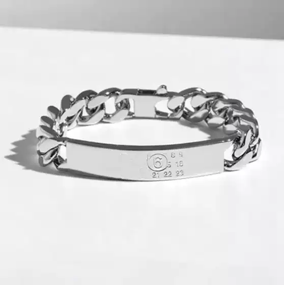 Pyc 22Ss Digital Logo Nameplate Bracelet with Letter Engraving, Cuban Chain, Versatile, Light Luxury, Simple Bracelet for Couples