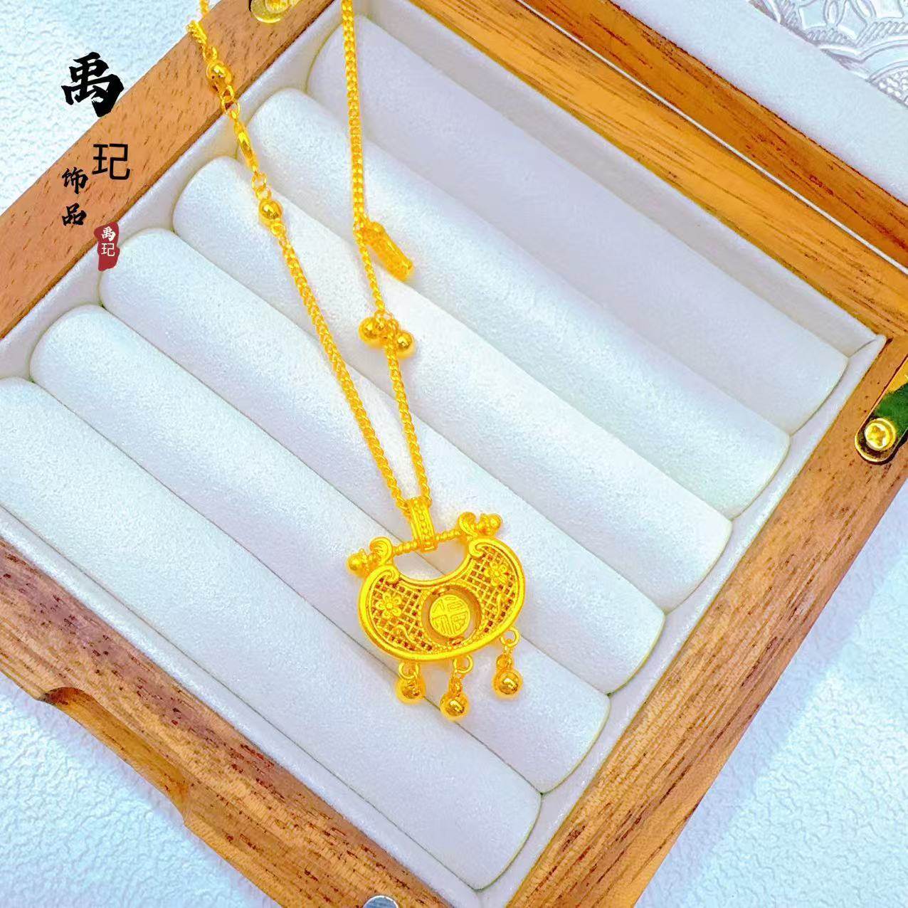 Tiktok Popular Sand Gold Rotatable Auspicious Ruyi Blessing Lock Necklace for Women Hollow Filigree Bell Clavicle Chain Wholesale
