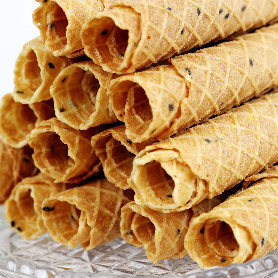 Traditional old-fashioned sesame egg roll bulk 7kg crispy childhood nostalgic leisure snacks whole box factory wholesale