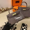 Crocodile pattern gray 22cm
