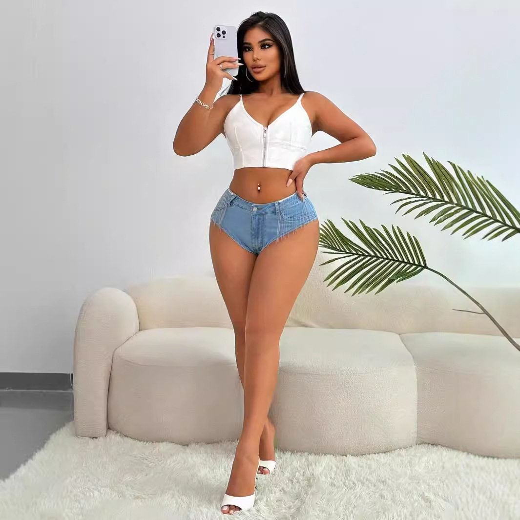 Fashionable Womens Denim Shorts Heavyweight Fringed Stretchy Casual Summer Wear Wholesale Available